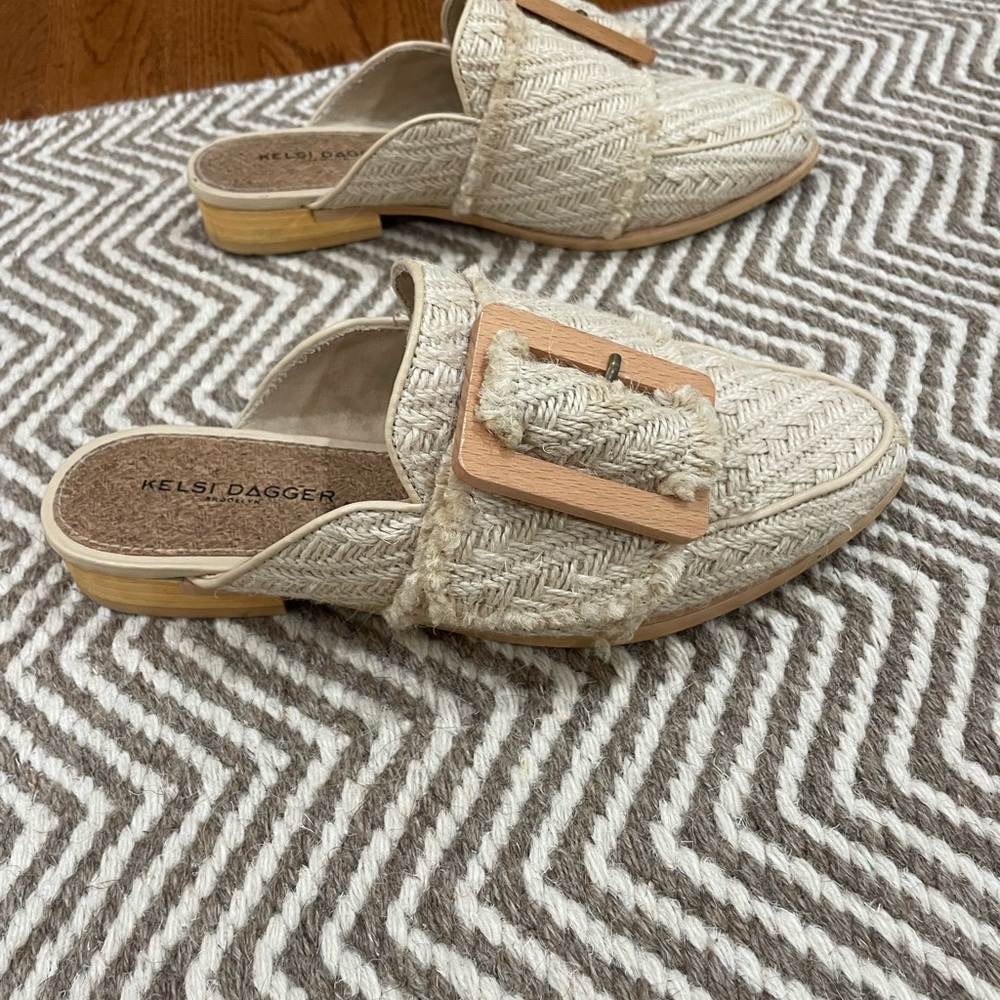 Kelsi Dagger raffia mules, size 7